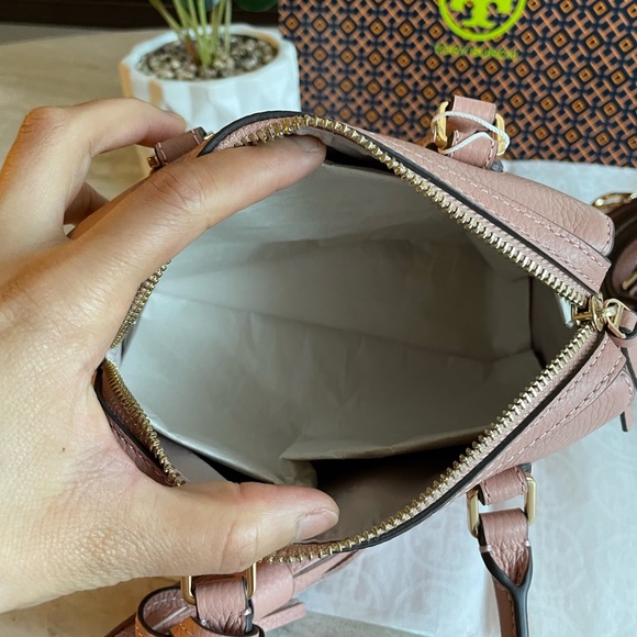 New , Authentic thea web satchel crossbody bag - Picture 12 of 17